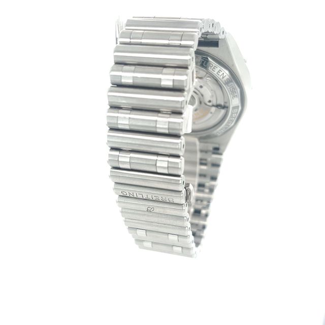 Breitling Chronomat B01 42 IB0134 Image 3